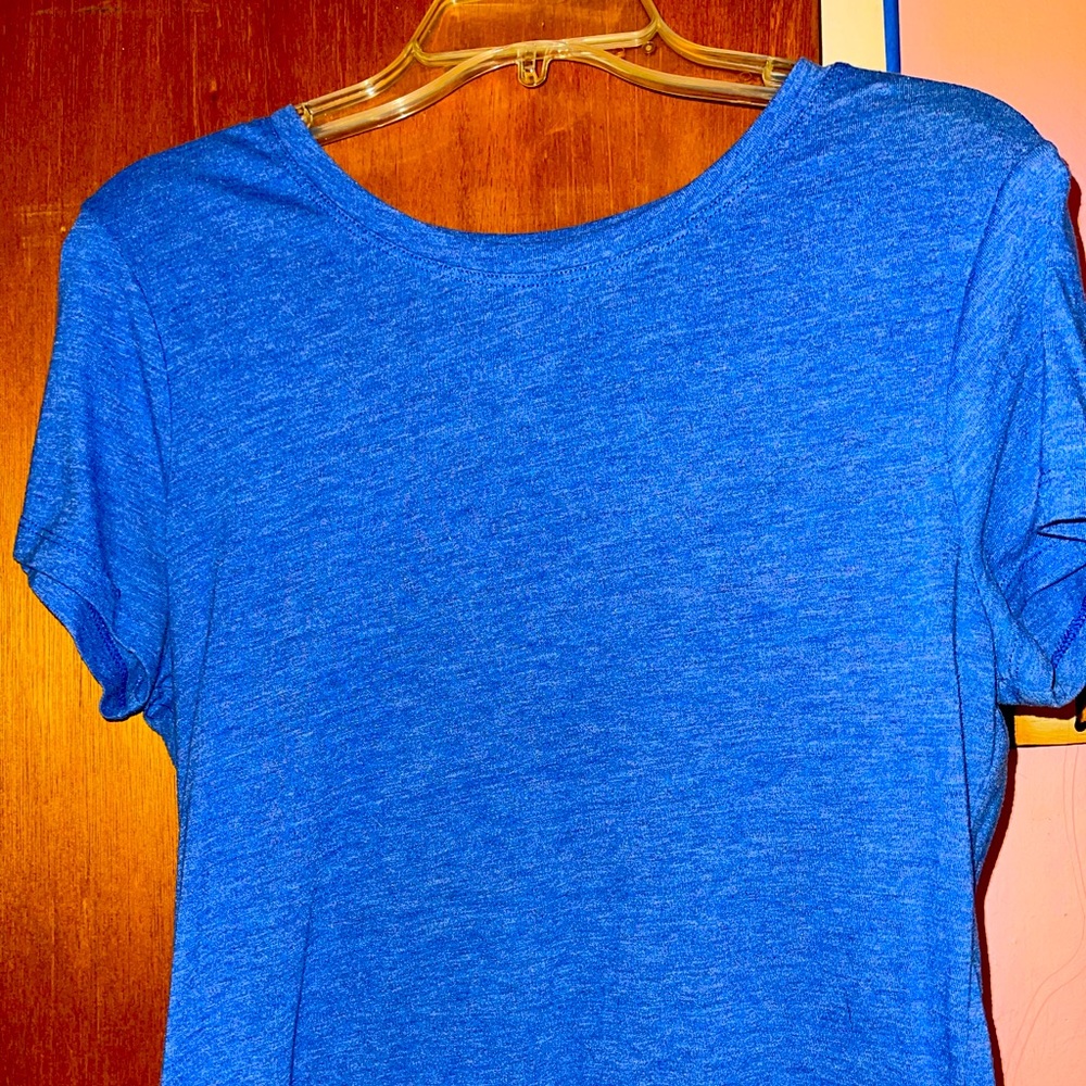 Blue vintage old navy tee